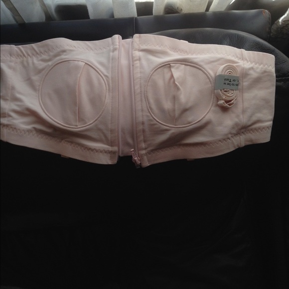 hands-free breast pumping bra