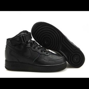 ISO BLACK AIR FORCE 1's