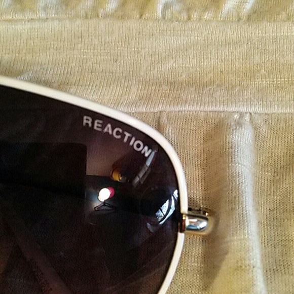 Brand New Reaction Sunglasses ??No Scratches?? - Picture 2 of 4
