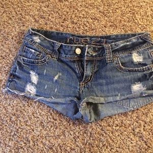 Rue 21 distressed shorts size 5-6