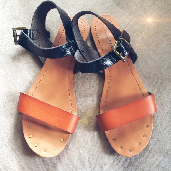 Two tone sandals. Perfect for the summer.