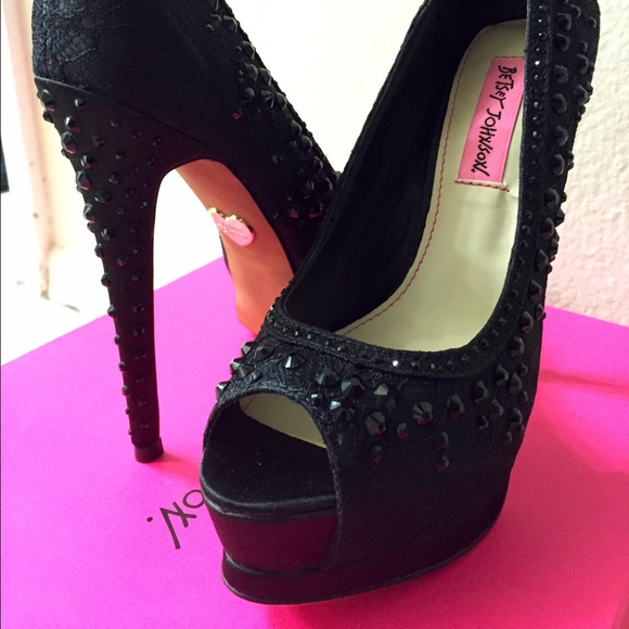 Betsey Johnson Heels - Bbela - Brand NEW - Picture 3 of 4