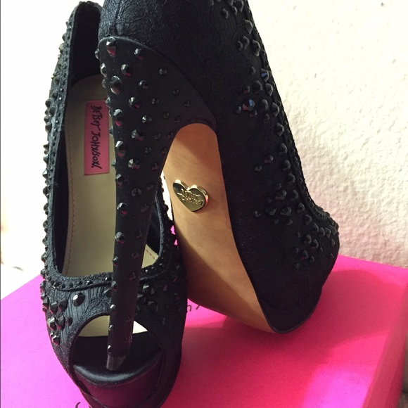 Betsey Johnson Heels - Bbela - Brand NEW - Picture 4 of 4