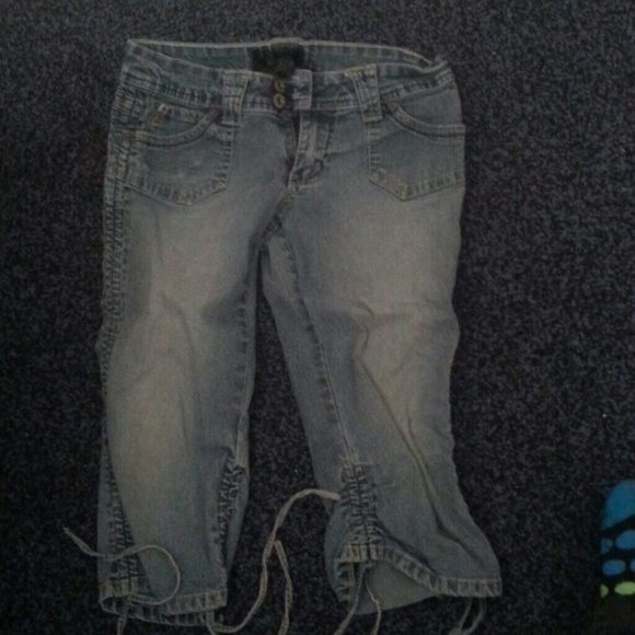 Capris - Picture 2 of 2