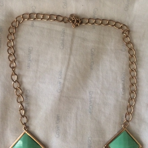 Turquoise statement necklace - Picture 3 of 3