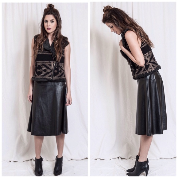 Cynthia Vincent Jackets & Blazers - Cynthia Vincent Sweater Vest