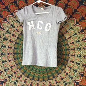 Grey Hollister t-shirt