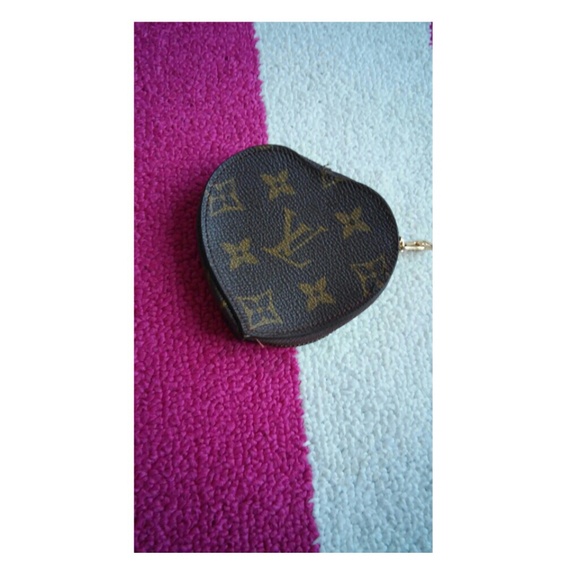 LV change bag