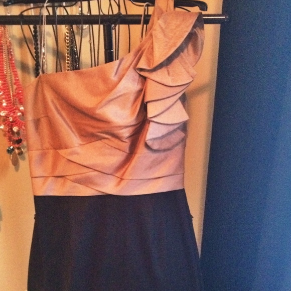 Two tone Cappuccino and Black one shoulder dress - Picture 2 of 3