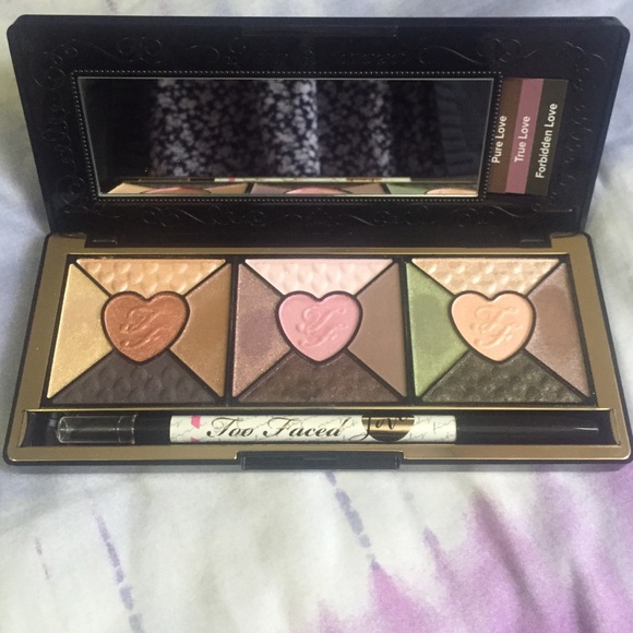 Too Faced love palette