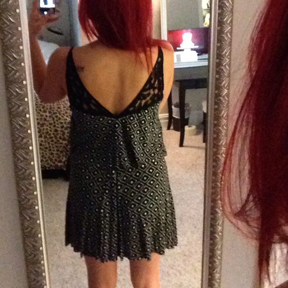 Urban Outfitters dress (ecoté) - Picture 2 of 4
