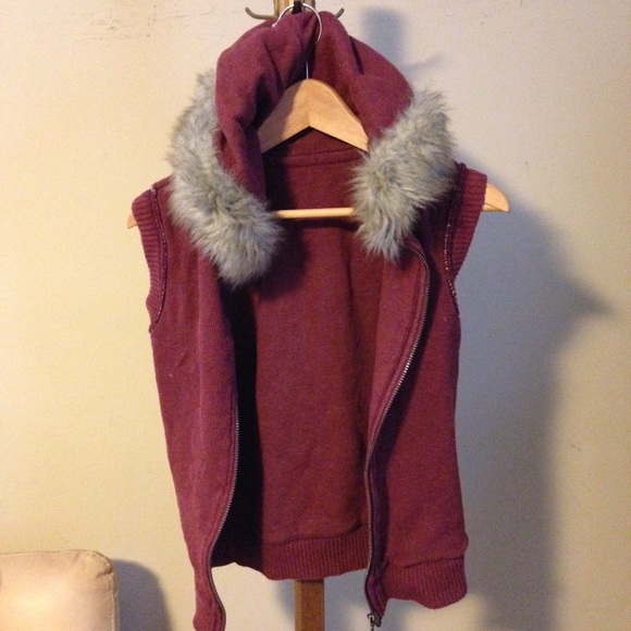 Sleeveless vest