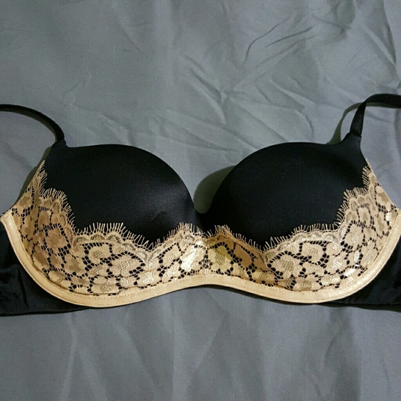 Victoria's Secret Balconet bra.