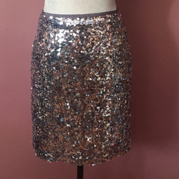 ⚡️SALE⚡️White House black market Sequenced Skirt! - Picture 2 of 4