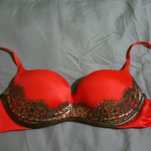 Victoria's Secret Balconet bra.
