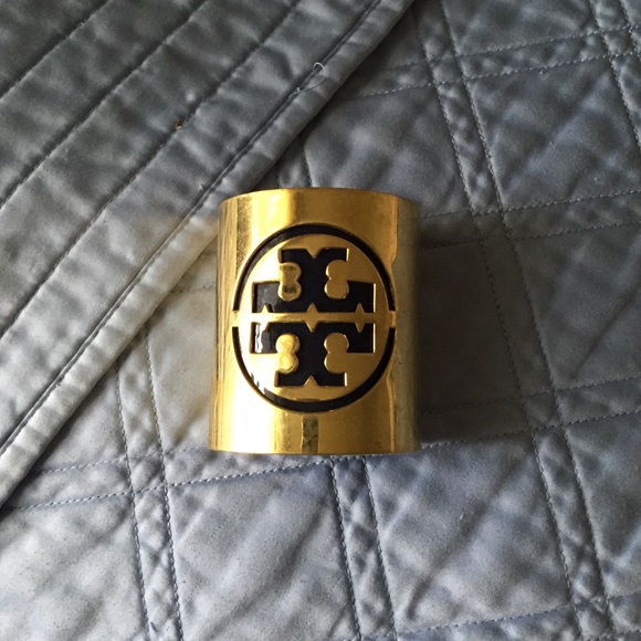 Tory burch clutch