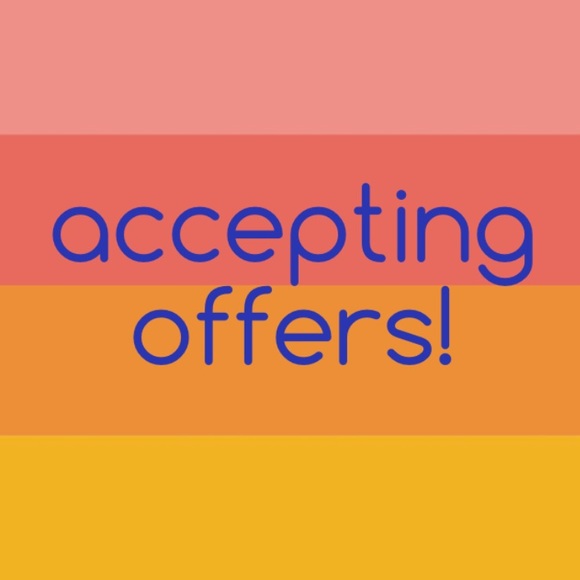 ACCEPTING OFFERS! POST UP POSHERS 😍 - Picture 1 of 1
