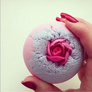 Lush Sex Bomb Bath Bomb