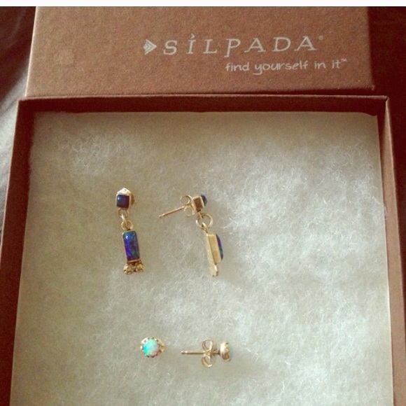 ⬇️ 🎉GREAT DEAL!🎉 Iridescent Earrings Bundle