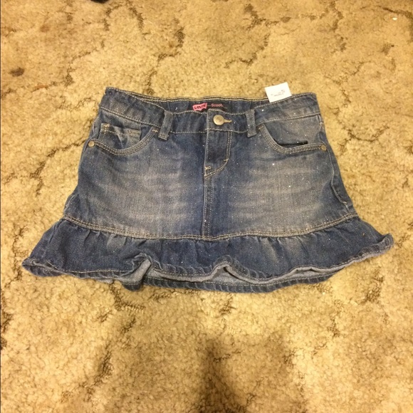 Girls size 6 skort