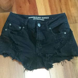 Distress hi-rise shorts