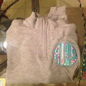 Quarterzip Youth medium monogram, never worn