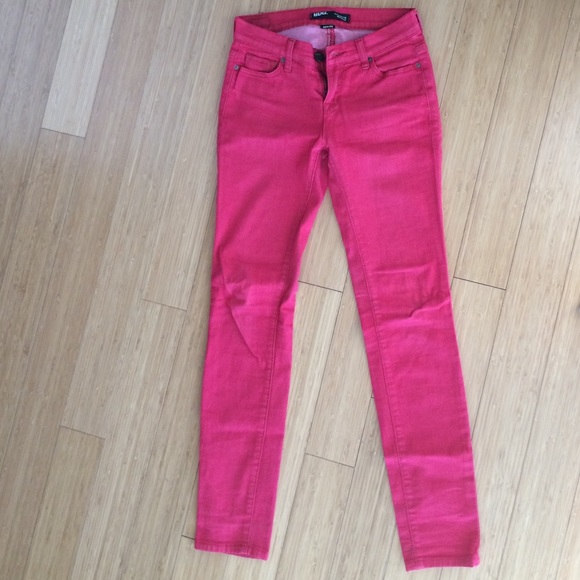 Red skinny jeans