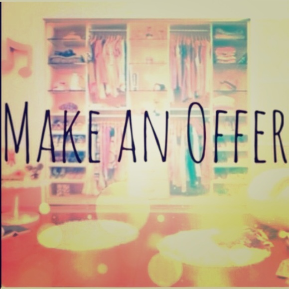 MAKE AN OFFER❤️