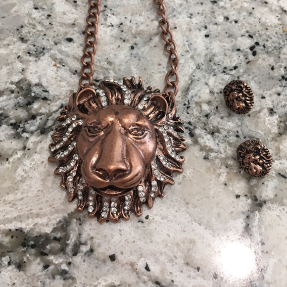 Lion Necklace Set πHost Pickπ - Picture 2 of 4