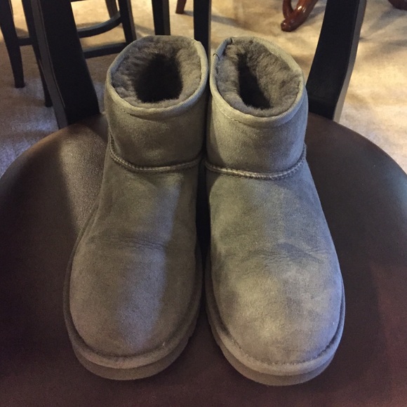 UGG Shoes - Ugg mini short Classic in grey