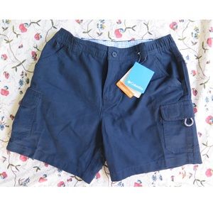 Navy Columbia athletic cargo shorts