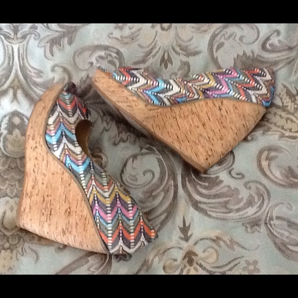 Nine West Shoes - 💥HP 6/2!💥Nine West wedges