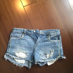 Bundle for averyives