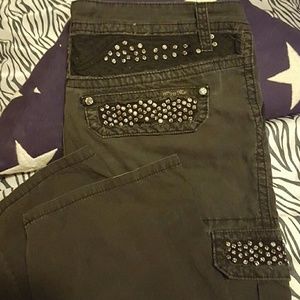 Like NEW!!  Miss Me black cargo pants size 27
