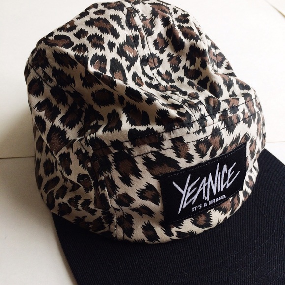 🚫SOLD🚫 💂🏾5 Panel Hat💂🏾 - Picture 1 of 4