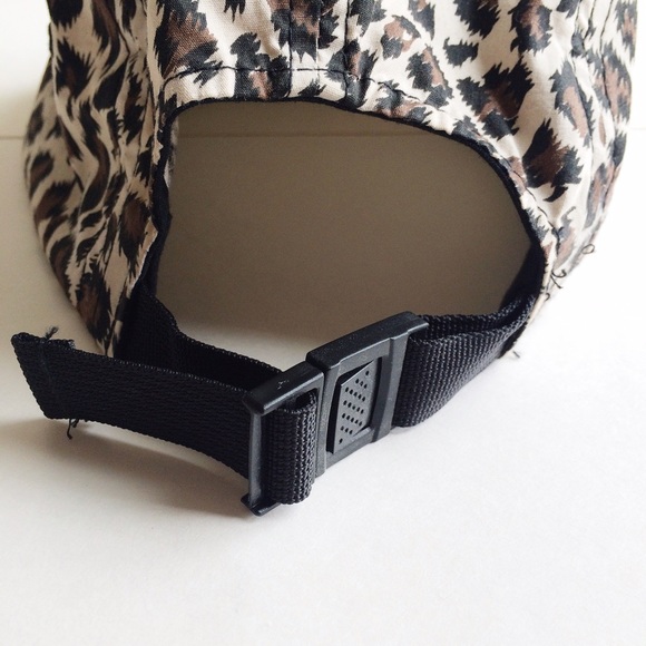 🚫SOLD🚫 💂🏾5 Panel Hat💂🏾 - Picture 4 of 4