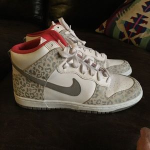 Women's Nike leopard shoes 8.5