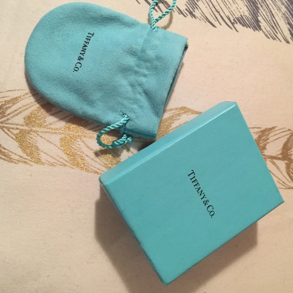 TIFFANY & CO. JEWELRY BOX AND SATCHEL