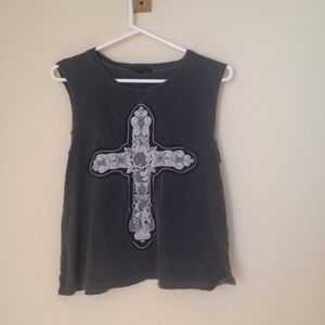 Lace cross muscle tshirt