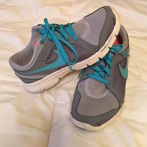 Running shoes