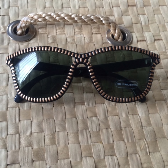 Aldo Zipper Frame Sunglasses