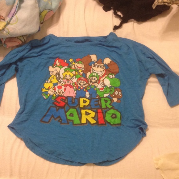 Super Mario crop top - Picture 1 of 1