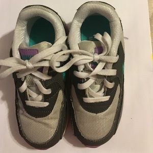 Toddler Nike tennis shoes