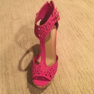 Pink and corkscrew wedges