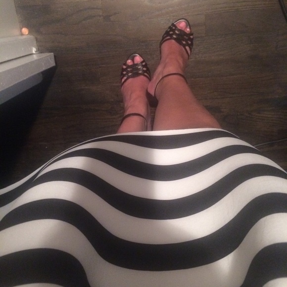 NWT Charles David "Largo" black heels 3.5 in heel