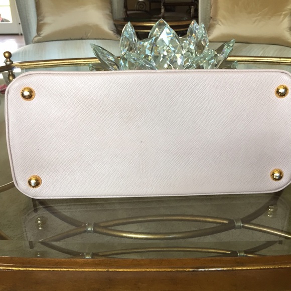 Prada handbag - Picture 3 of 4