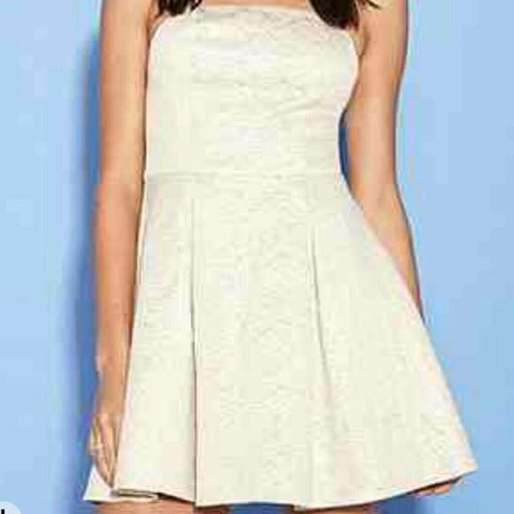 Forever 21 Dresses & Skirts - Beige Pleated floral dress NWT