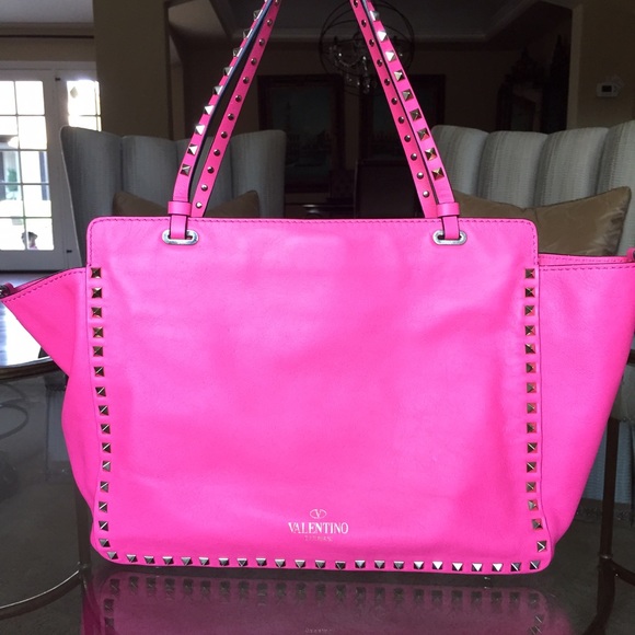 Authentic Valentino - hot pink