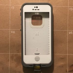 Life proof iPhone 5 case