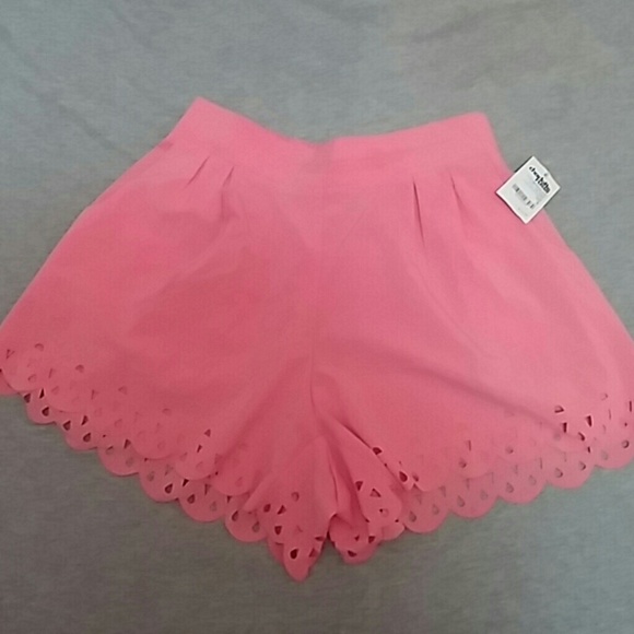 Pants - Peach shorts